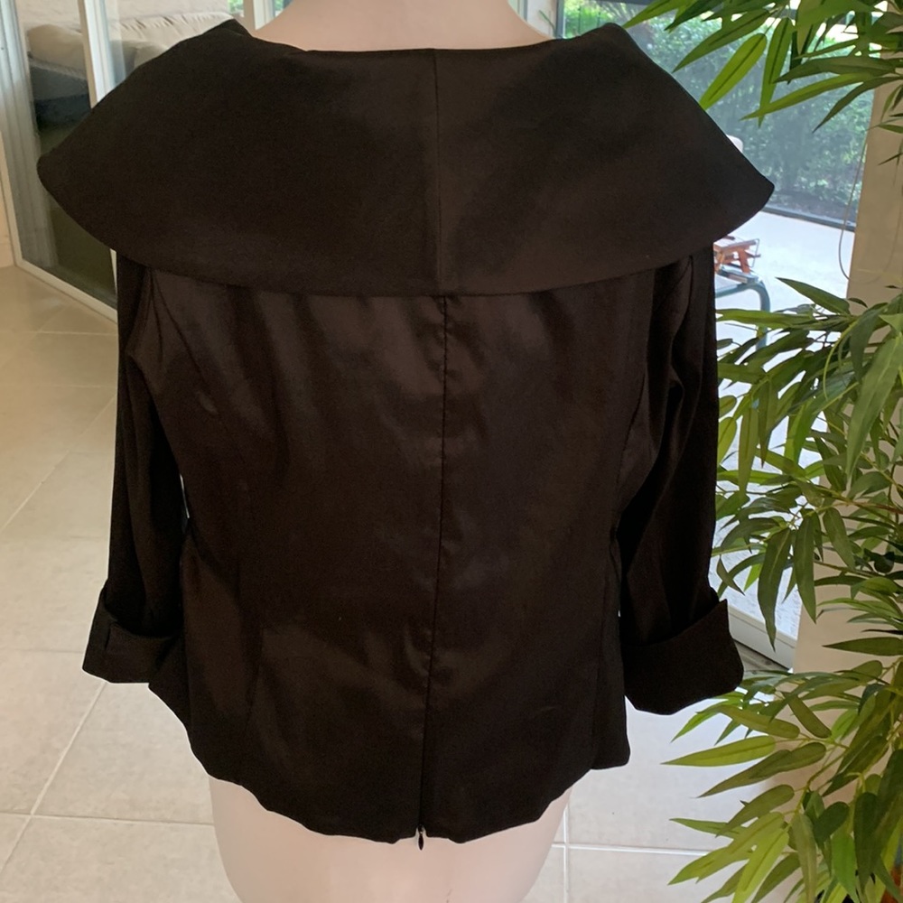 Black taffeta top perfect for the holidays - Picture 3 of 7